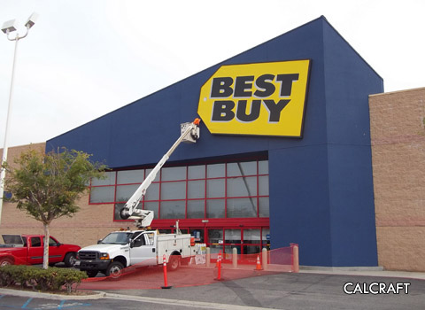 We provide multi-site retailers and stores with a 24-hours-a-day one-source fix-all service, Maintenance on Best Buy Big Biox Retail Sign